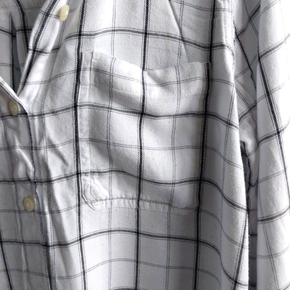 Old Navy Plaid Shirt For Women - Picture 8 of 8